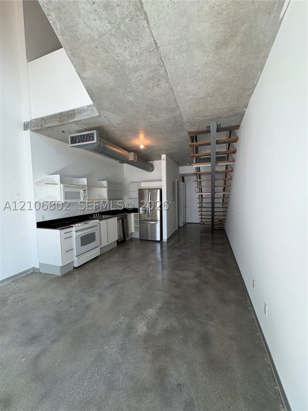 690 SW 1st Ct #1212 Miami, FL 33130