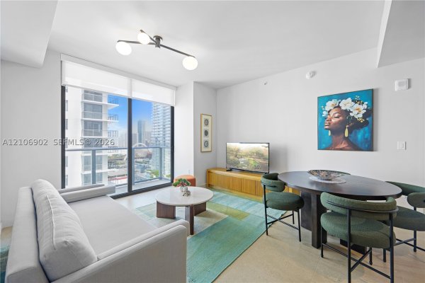11 NE 6th St #1111 Miami, FL 33132