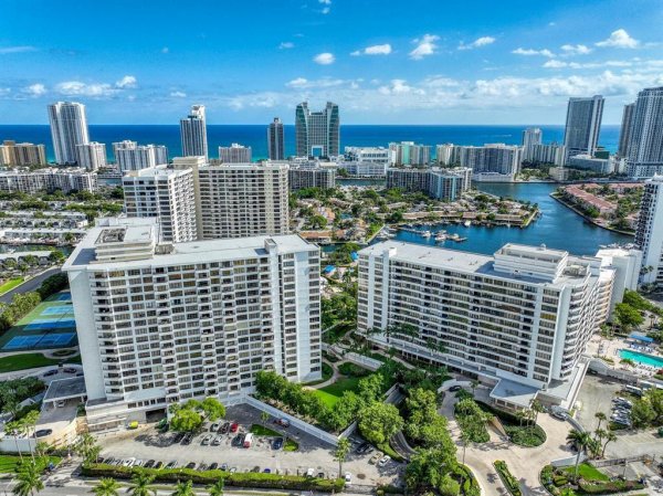600 Three Iss #301 Hallandale Beach, FL 33009