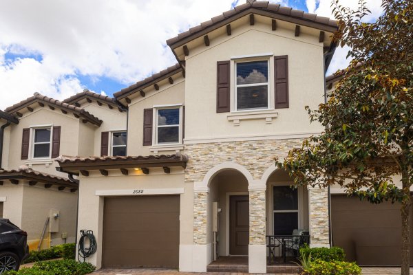 2688 NW 55th Lauderhill, FL 33313