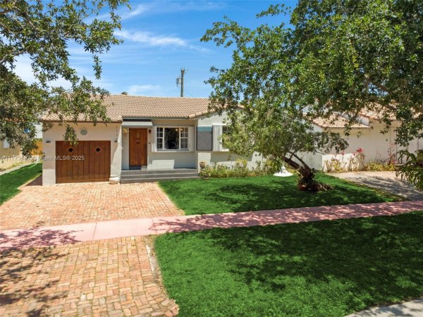 1185 Biarritz Dr Miami Beach, FL 33141