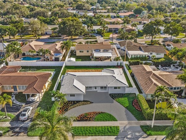 2144 NE 64th St Fort Lauderdale, FL 33308