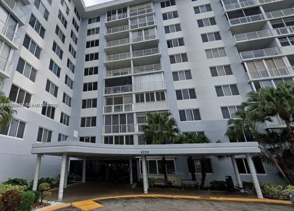 4200 Hillcrest Dr #206 Hollywood, FL 33021