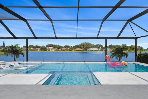 2715 Primrose Pl Oakland Park, FL 33309