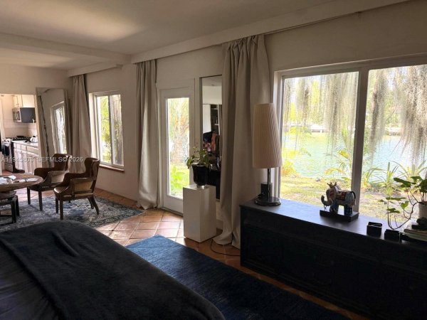 1785 Calais Dr #8 Miami Beach, FL 33141