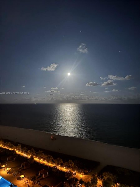 2555 Collins Ave #1901 Miami Beach, FL 33140