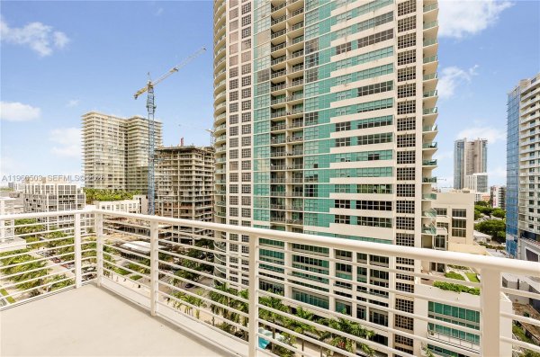 3250 NE 1st Ave #1102 Miami, FL 33137