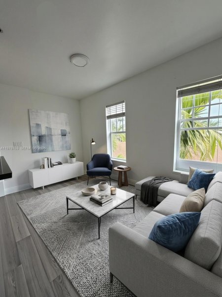 1244 Pennsylvania Ave #305 Miami Beach, FL 33139