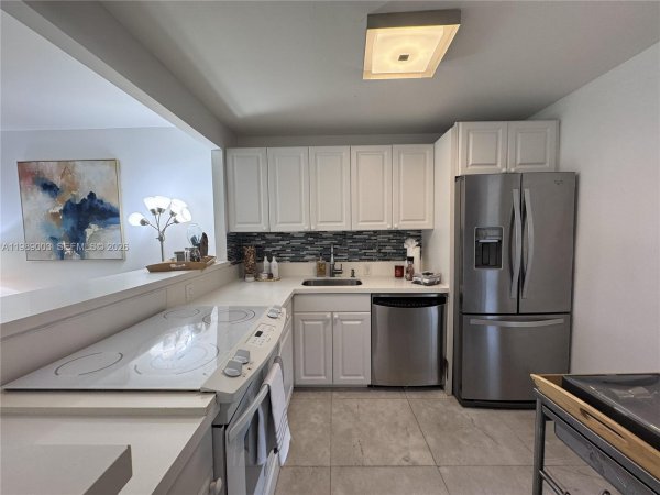 3301 N Country Clb Dr #104 Aventura, FL 33180