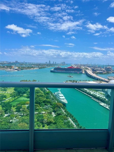 900 Biscayne Blvd #2904 Miami, FL 33132