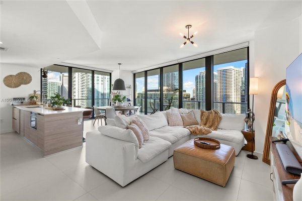 1300 S Miami Ave #2001 Miami, FL 33130