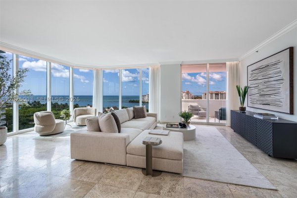 300 S Pointe Dr #1001 Miami Beach, FL 33139