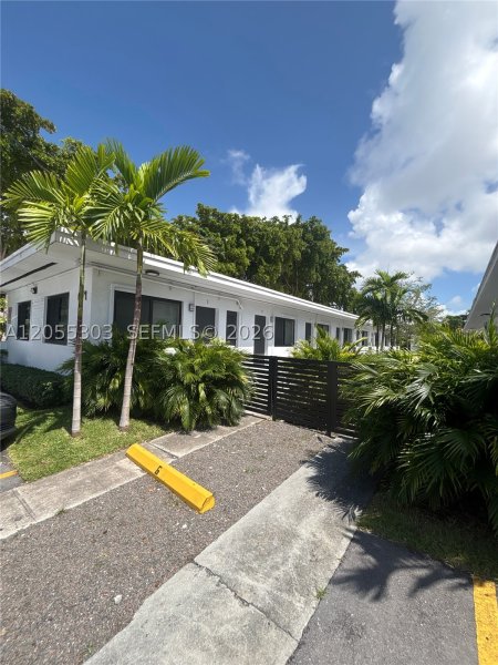 671 SW 7th St #7 Miami, FL 33130