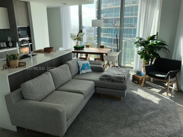 2900 NE 7th Ave #1701 Miami, FL 33137