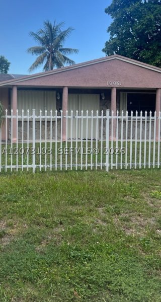 10061 E Hibiscus St Palmetto Bay, FL 33157