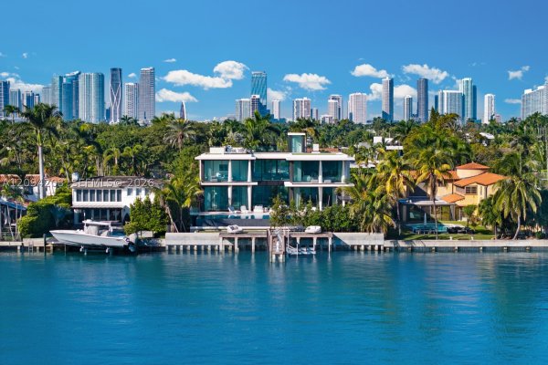 217 E Rivo Alto Dr Miami Beach, FL 33139