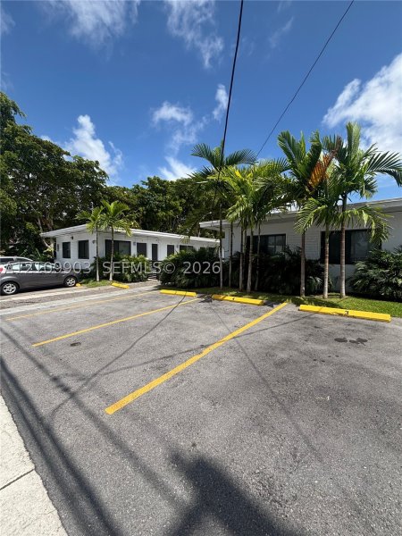 671 SW 7th St #2 Miami, FL 33130