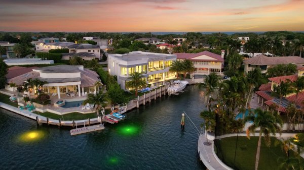 749 Bamboo Boca Raton, FL 33432