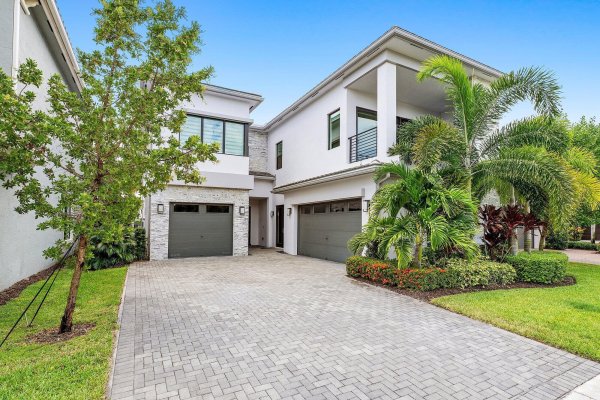 9022 Chauvet Boca Raton, FL 33496