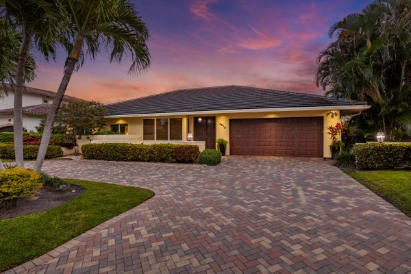 4210 NE 23rd Ave Lighthouse Point, FL 33064