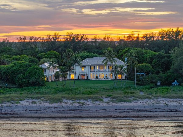 1919 N Ocean Blvd Gulf Stream, FL 33483