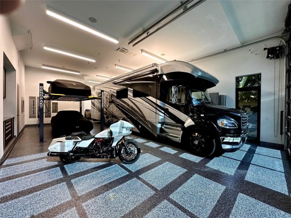 725 Poinciana Dr Fort Lauderdale, FL 33301