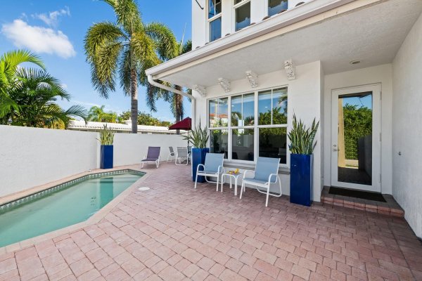 844 N Victoria Park Fort Lauderdale, FL 33304