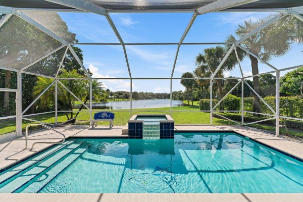 18440 SE Lakeside Jupiter, FL 33469
