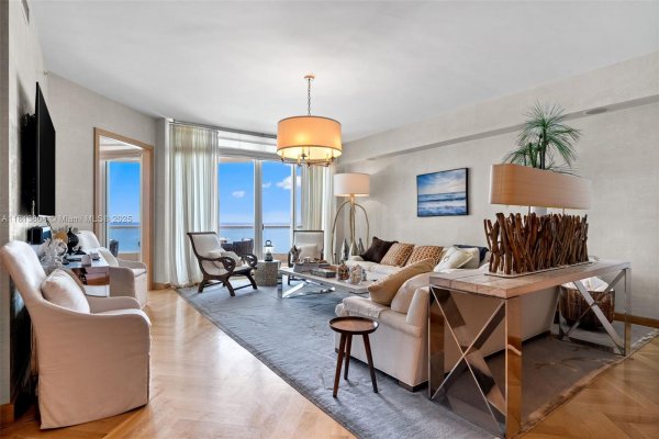 16047 Collins Ave #1101 Sunny Isles Beach, FL 33160