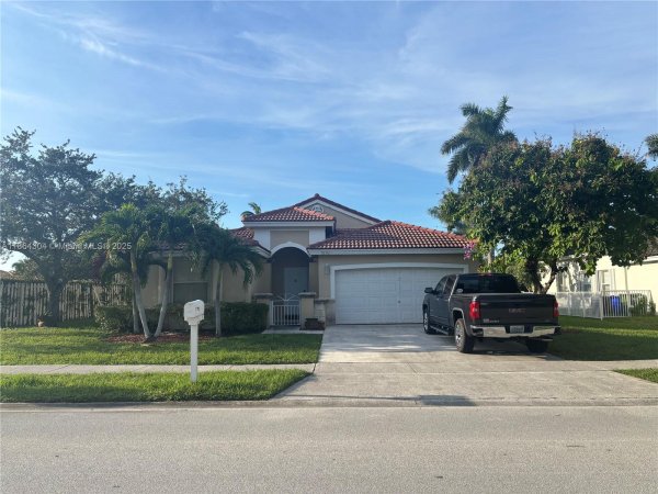 18581 NW 23rd St Pembroke Pines, FL 33029