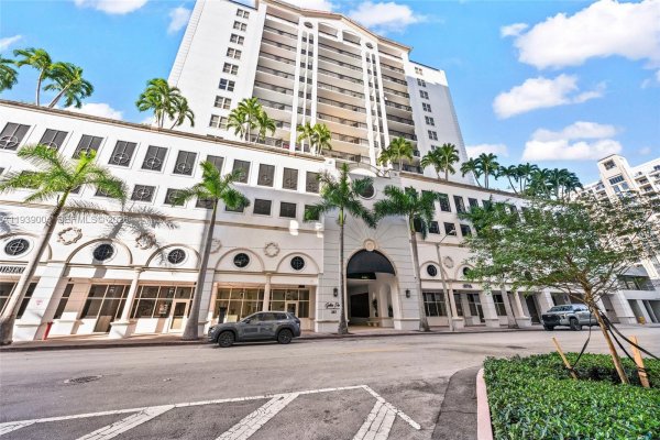 357 Almeria Ave #1106 Coral Gables, FL 33134