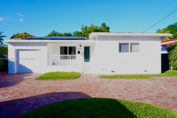 6365 SW 30th St Miami, FL 33155