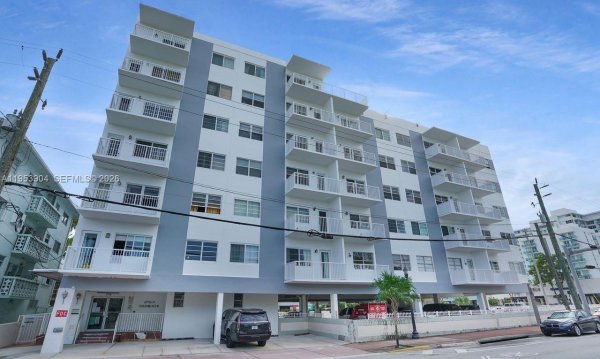 1130 11th St #6J Miami Beach, FL 33139