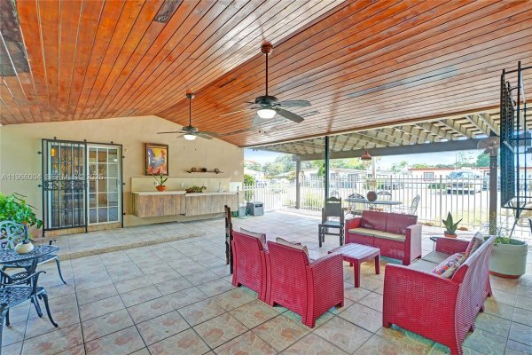 6501 SW 30th St Miami, FL 33155