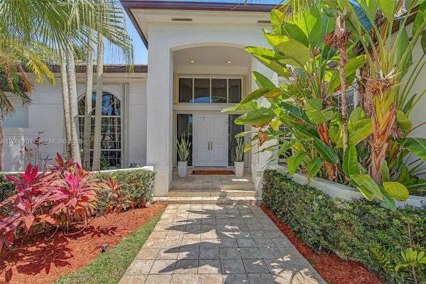 6721 SW 140th St Palmetto Bay, FL 33158