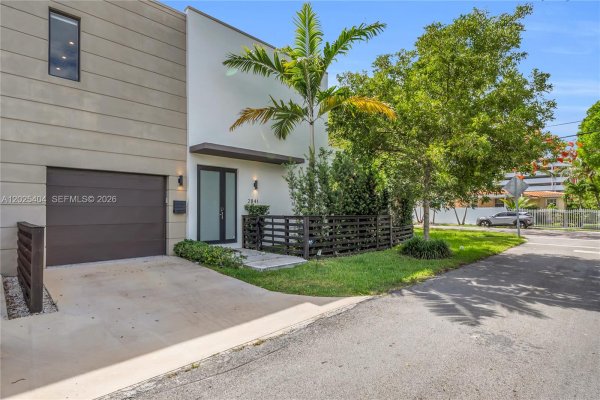 2841 SW 27th St #A Miami, FL 33133
