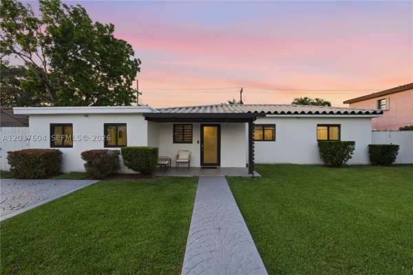 7395 SW 39th St Miami, FL 33155