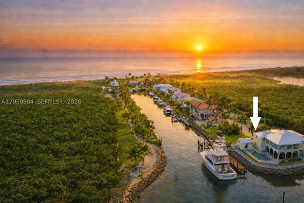 4105 NE Rigels Cv Way Jensen Beach, FL 34957