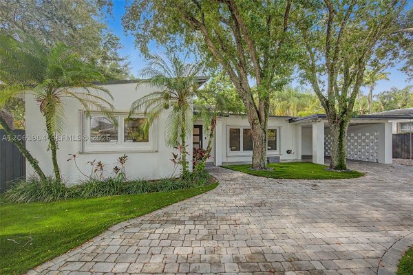 5930 SW 48th St Miami, FL 33155