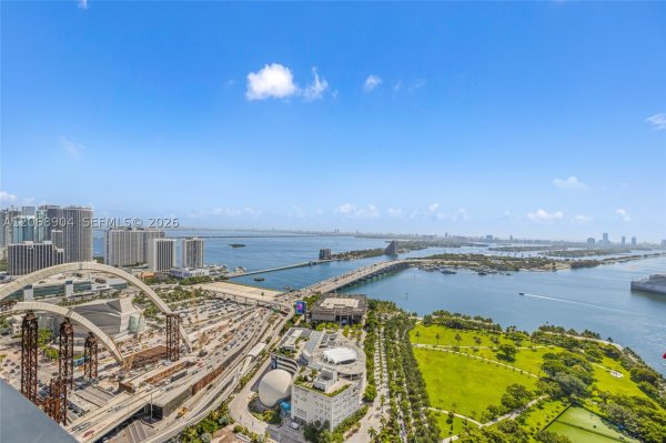 1000 Biscayne Blvd #3901 Miami, FL 33132
