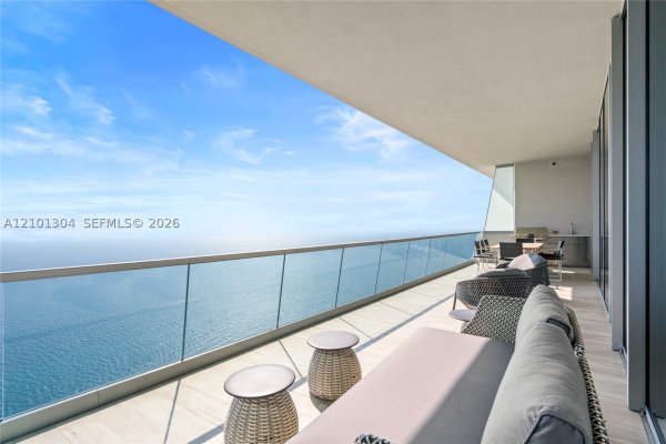 18501 Collins Ave #5101 Sunny Isles Beach, FL 33160