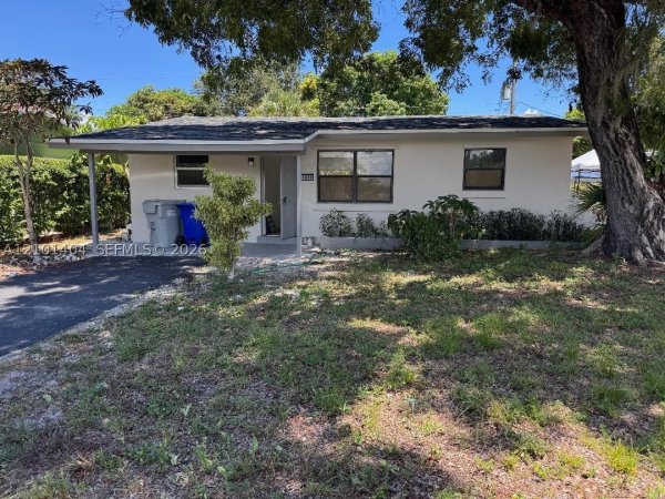 3840 NE 12th Ave Pompano Beach, FL 33064