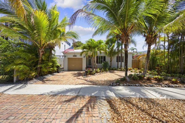 634 NE 17th Fort Lauderdale, FL 33304