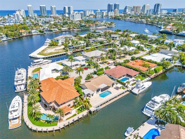 633 4th Key Fort Lauderdale, FL 33304