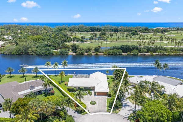 970 Orchid Gulf Stream, FL 33483