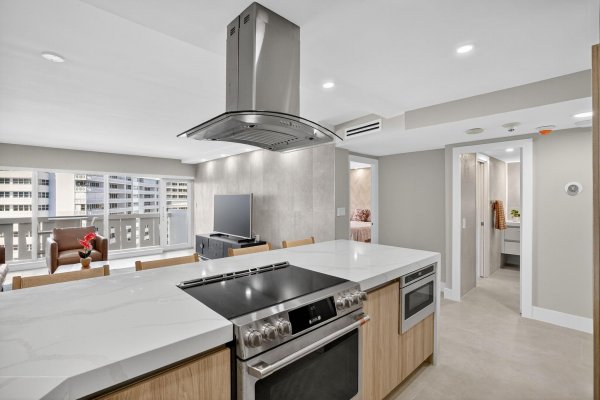 2100 S Ocean Dr #15E Fort Lauderdale, FL 33316