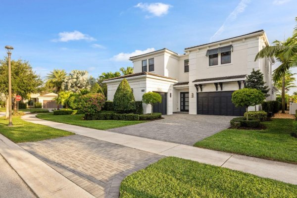 5704 Gauguin Palm Beach Gardens, FL 33418