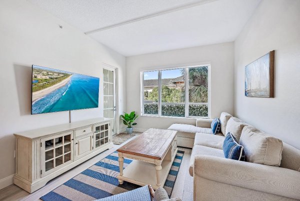 1203 Town Ctr #201 Jupiter, FL 33458