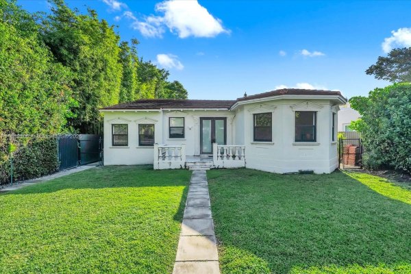 Undisclosed Address Miami Beach, FL 33140