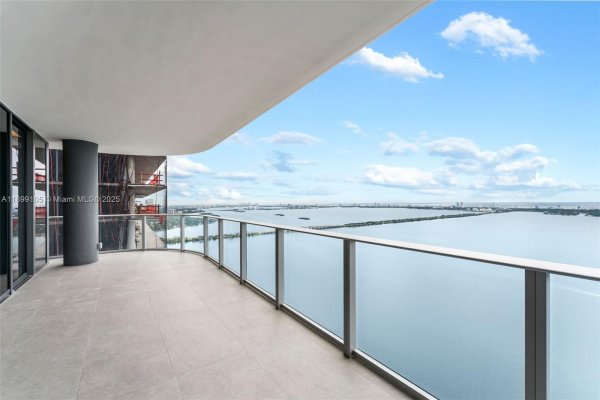 700 Ne 24th St #5401 Miami, FL 33137 700 Ne 24th St #5401 Miami, FL 33137